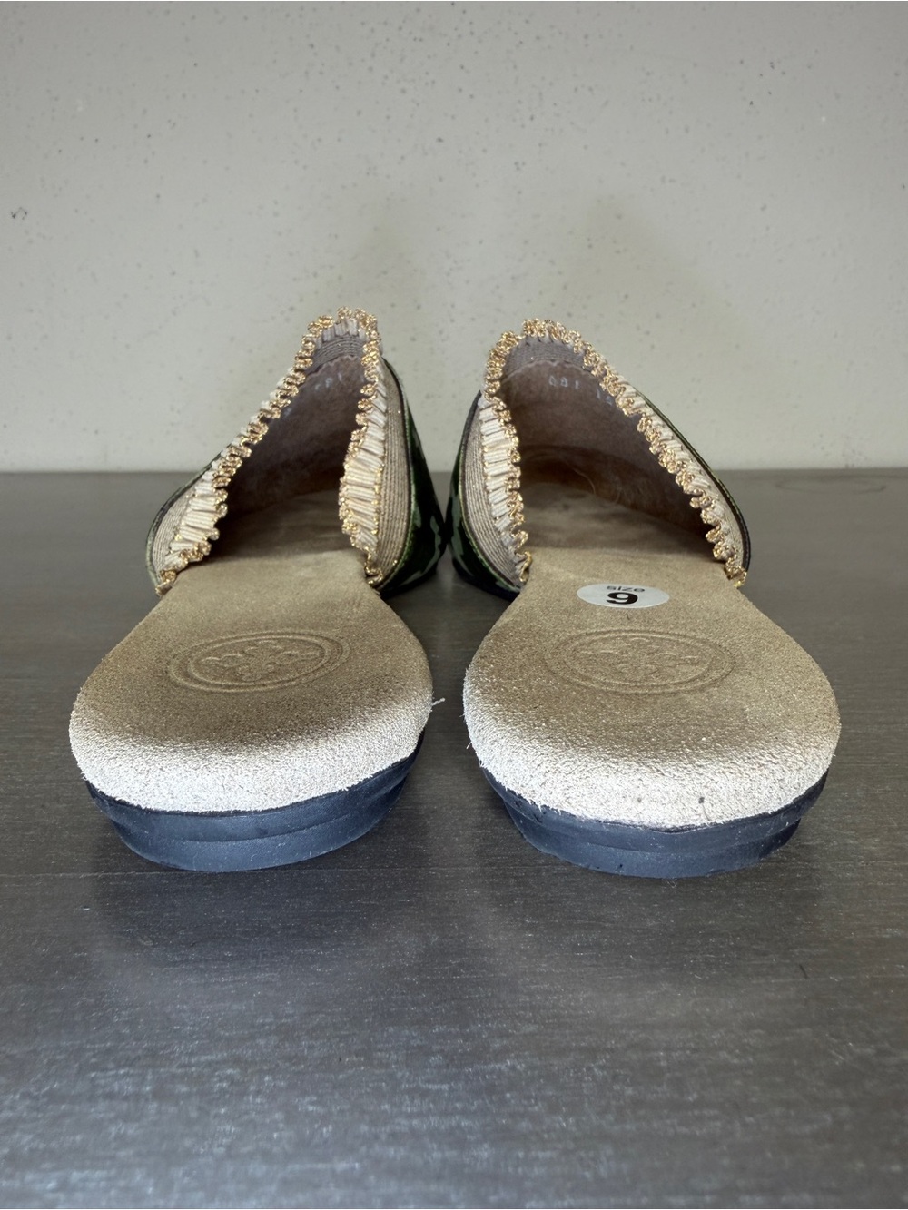 Charleston Shoe Co Blakely Camo Pointed Toe Mules Green Camouflage Flats 9 - Picture 7 of 9